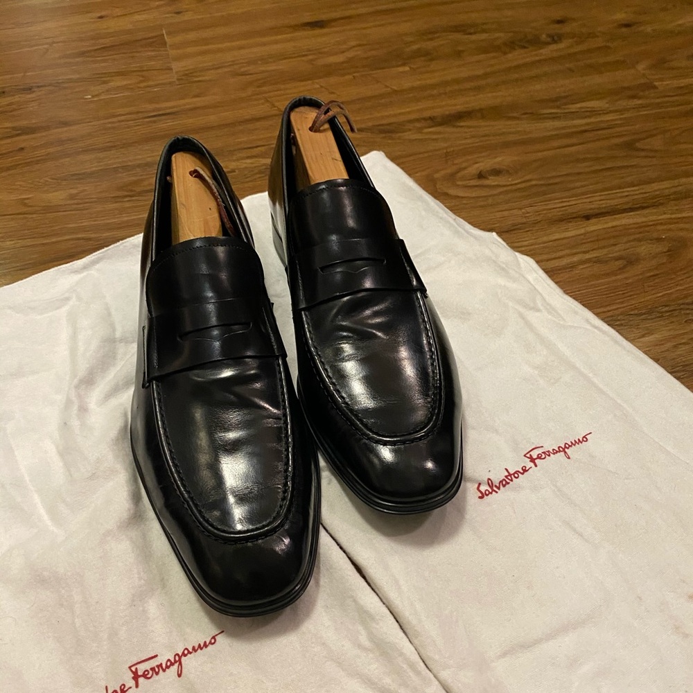 SALVATORE FERRAGAMO BLACK PENNY LOAFER
